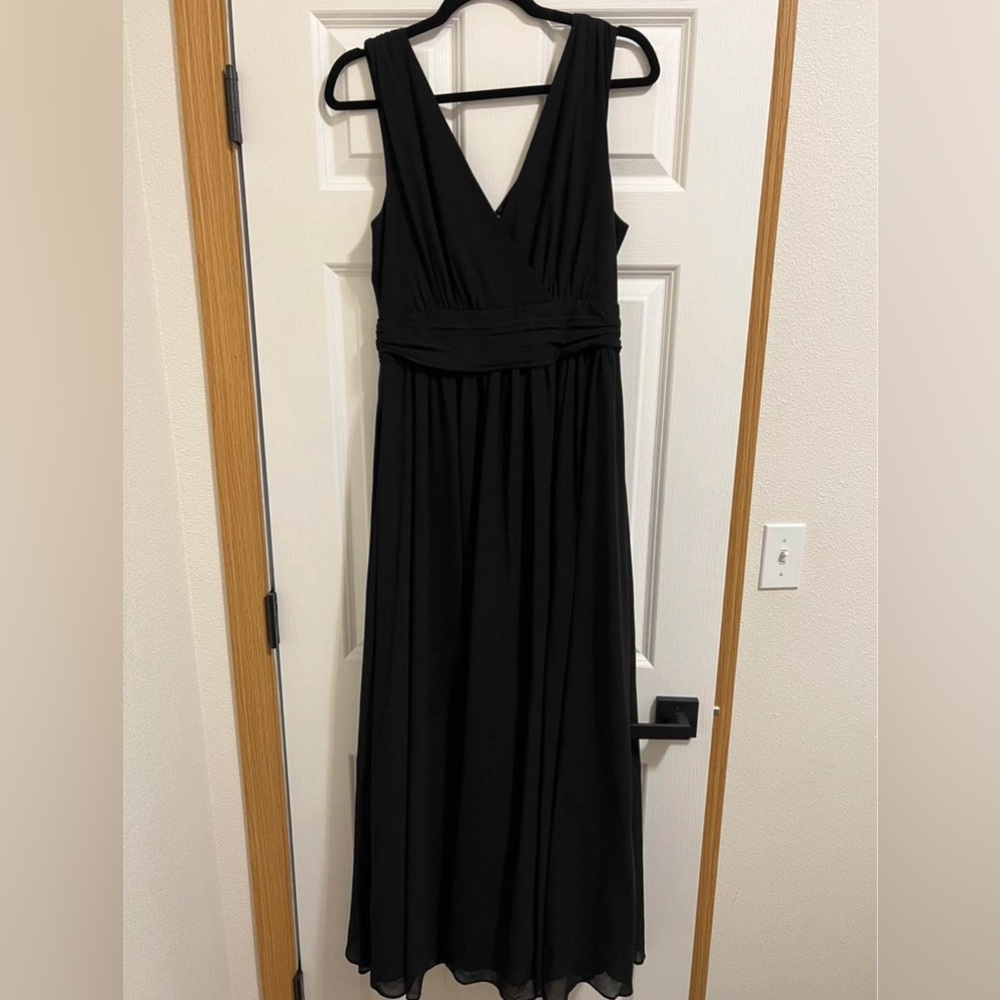 Lulu’s bridesmaid dress size Medium - black